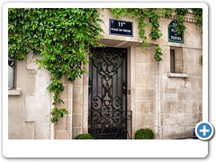 Place-du-Tertre_Paris
